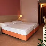 Remisens Lucija 4*