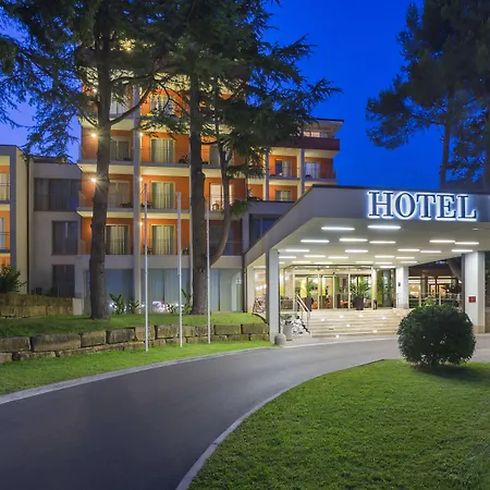 Hotel Remisens Lucija 4*
