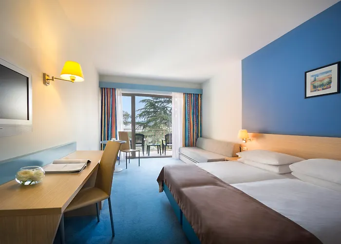 Hotel Remisens Lucija 4*